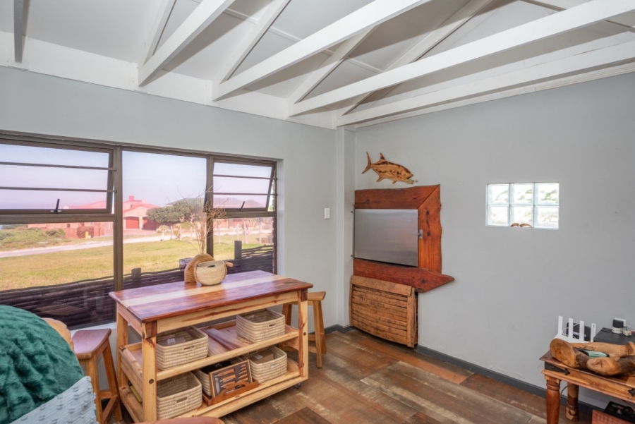 3 Bedroom Property for Sale in Beachview Eastern Cape